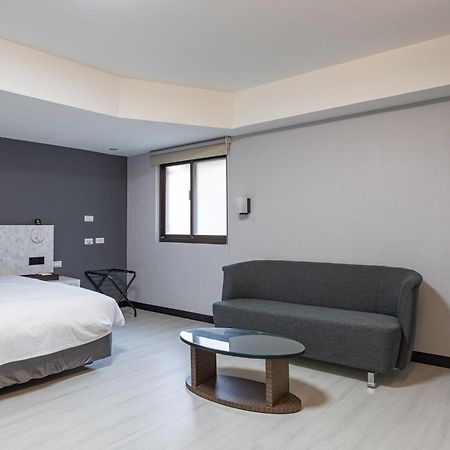 Hub Hotel - Songshan Airport Branch Taipei Esterno foto