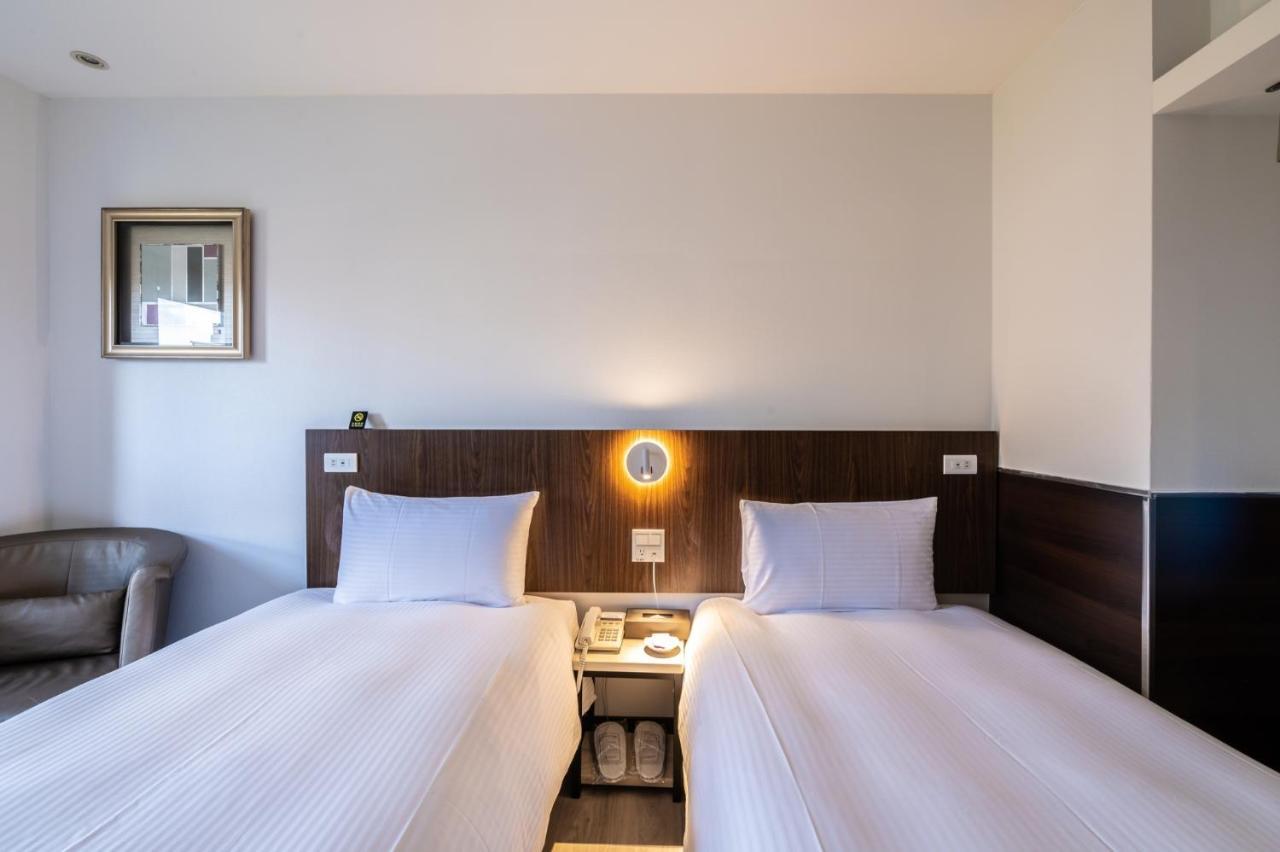 Hub Hotel - Songshan Airport Branch Taipei Esterno foto