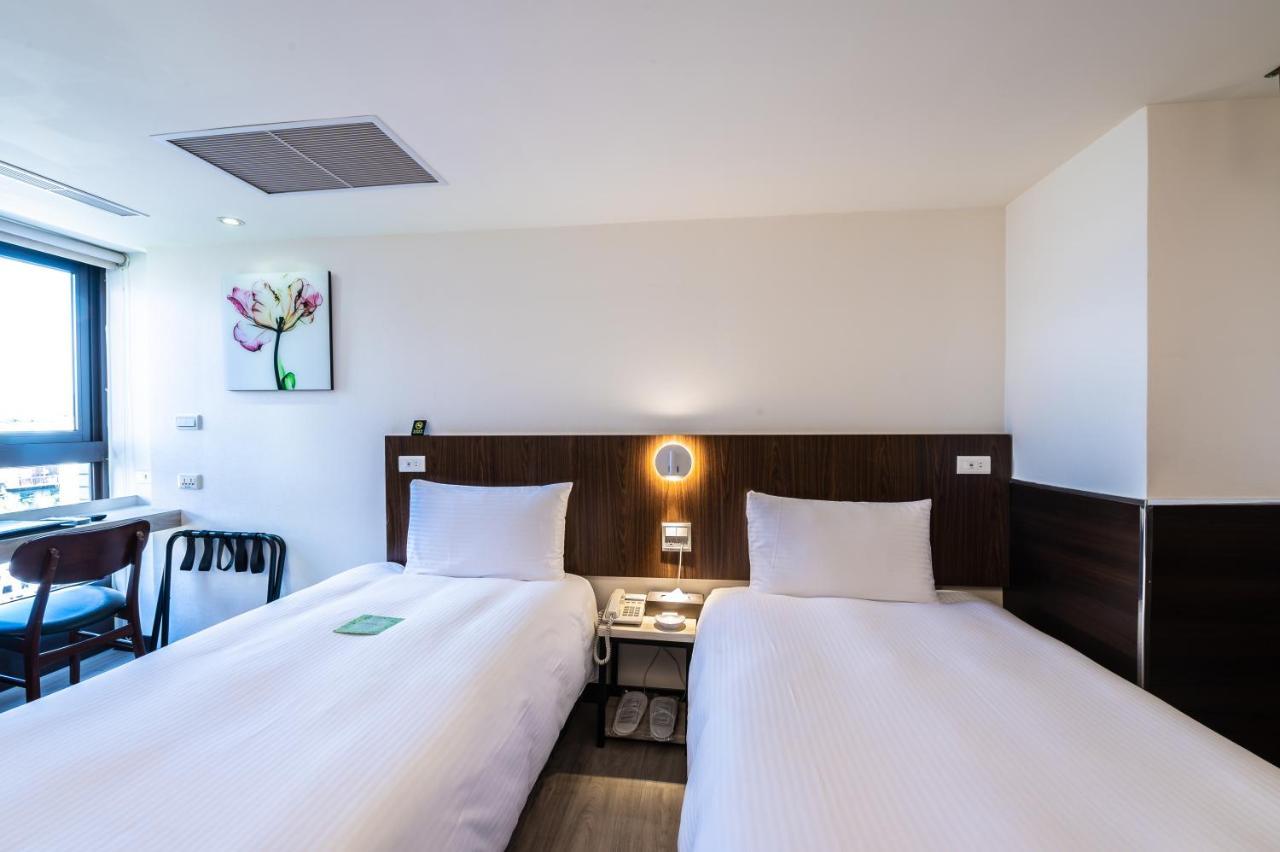 Hub Hotel - Songshan Airport Branch Taipei Esterno foto