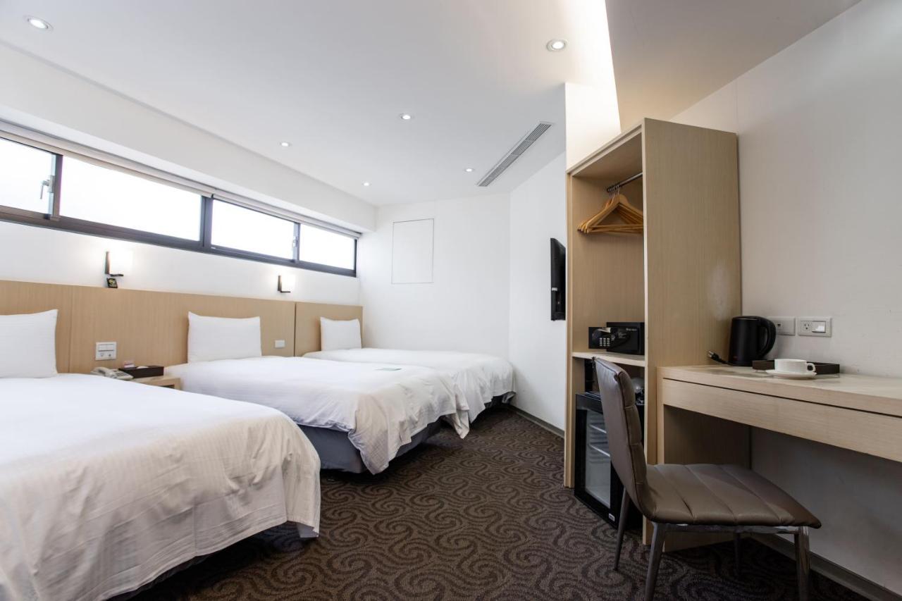 Hub Hotel - Songshan Airport Branch Taipei Esterno foto